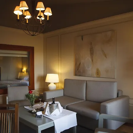 Hotel De 4*