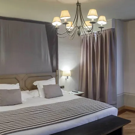 De 4* Segovia