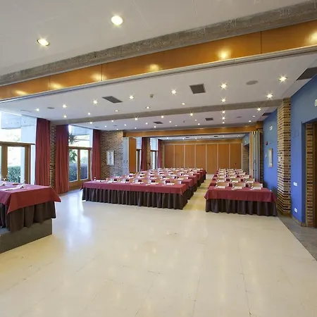 Hotel De 4*